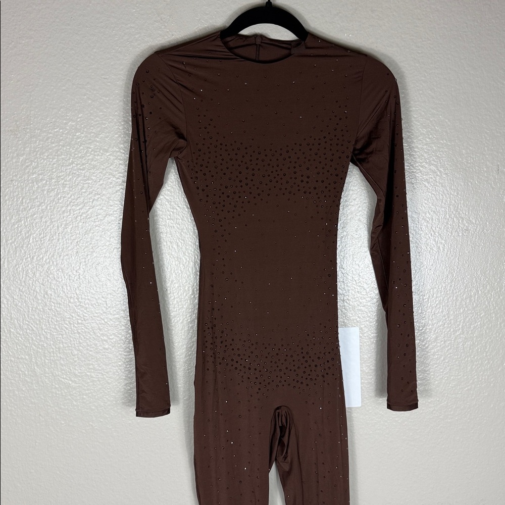 SKIMS X Swarovski Jelly Sheer Long Sleeved Catsuit Cocoa - Picture 3 of 6